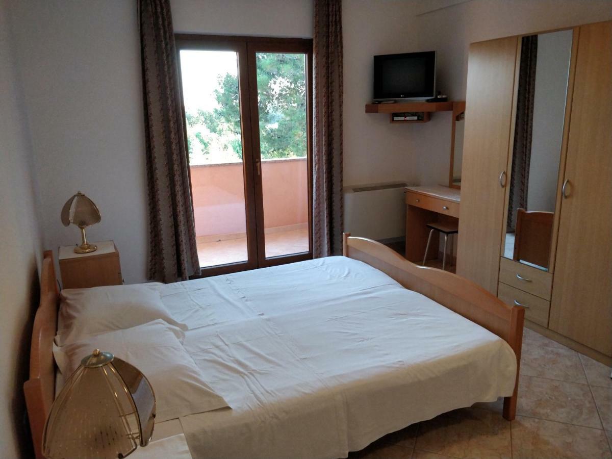 Guest House Caterina Poreč Eksteriør billede